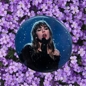 $3 Add-On 🆕Taylor Swift Button Pin